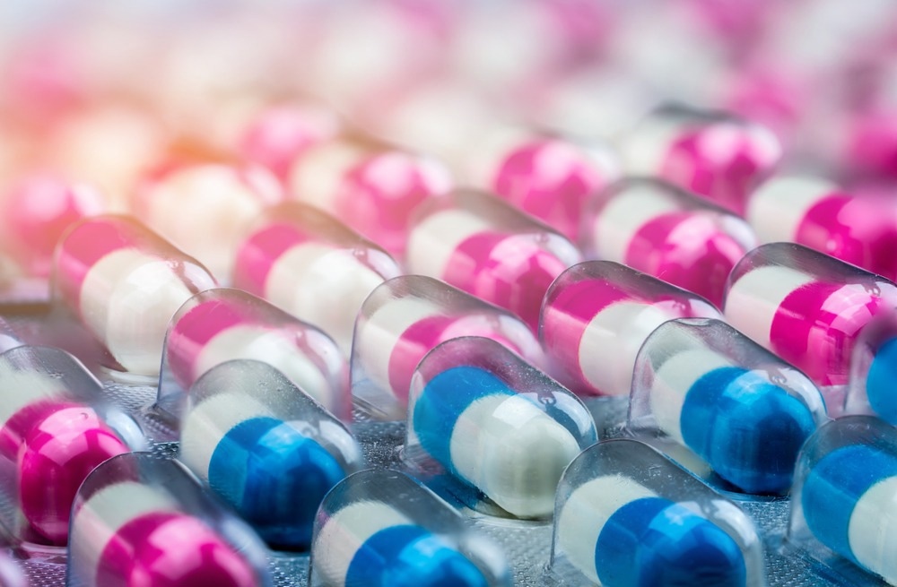 Study: Global antibiotic use during the COVID-19 pandemic: analysis of pharmaceutical sales data from 71 countries, 2020–2022. Image Credit: Fahroni/Shutterstock