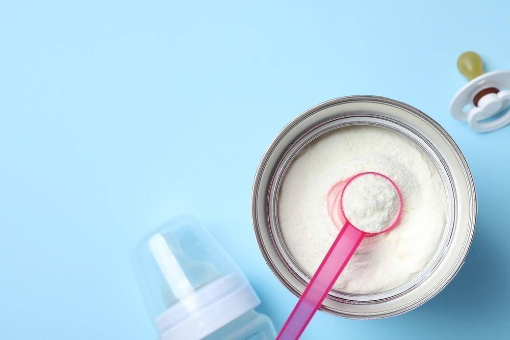 Study: Cronobacter sakazakii Infections in Two Infants Linked to Powdered Infant Formula and Breast Pump Equipment — United States, 2021 and 2022. Image Credit: New Africa/Shutterstock