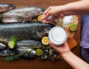 Mercury and urinary arsenobetaine in blood are strong biomarkers for seafood consumption among pregnant women