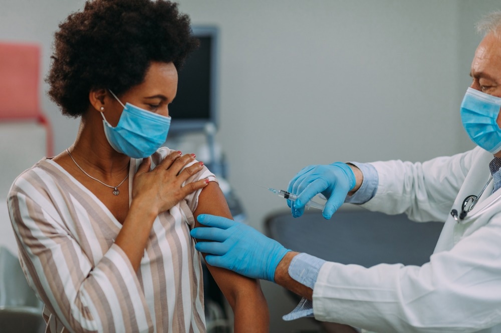 Study: Risk of COVID-19 among unvaccinated and vaccinated patients with systemic lupus erythematosus: a general population study. Image Credit: bbernard / Shutterstock.com