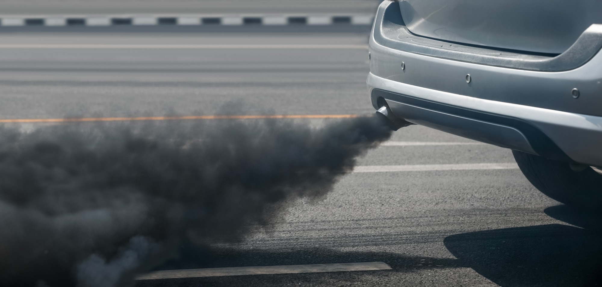 Study: Long-Term Exposure to Air Pollution and COVID-19 Vaccine Antibody Response in a General Population Cohort (COVICAT Study, Catalonia). Image Credit: Toa55 / Shutterstock