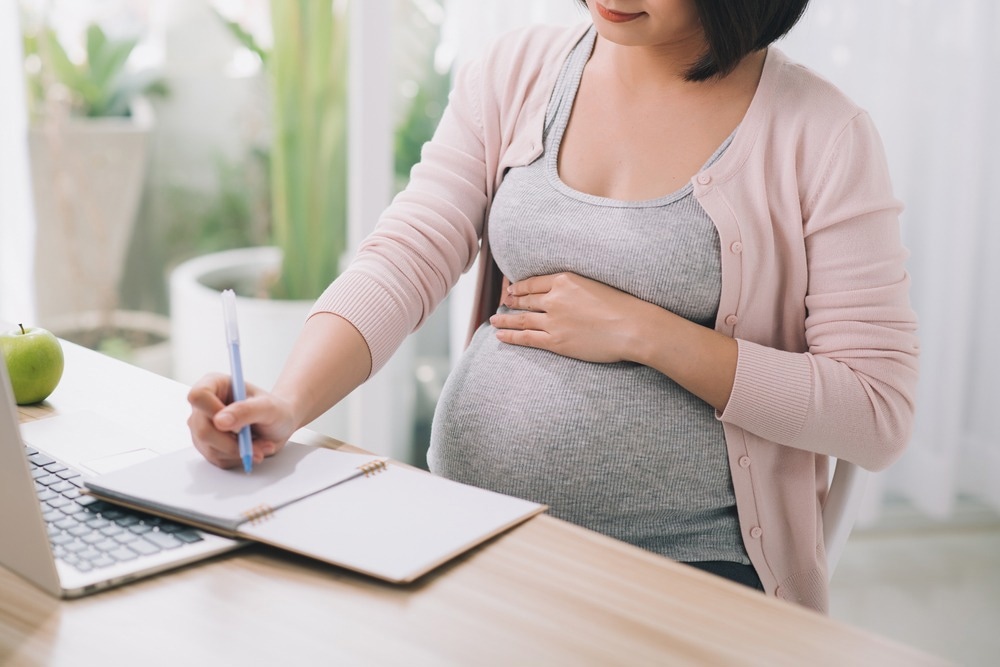 Study: Mothers at Work: How Mandating a Short Maternity Leave Affects Work and Fertility. Image Credit: Makistock/Shutterstock.com