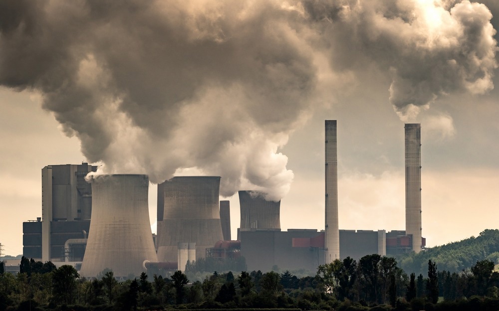 Study: Prenatal exposure to air pollution is associated with structural changes in the neonatal brain. Image Credit: VanderWolfImages/Shutterstock.com
