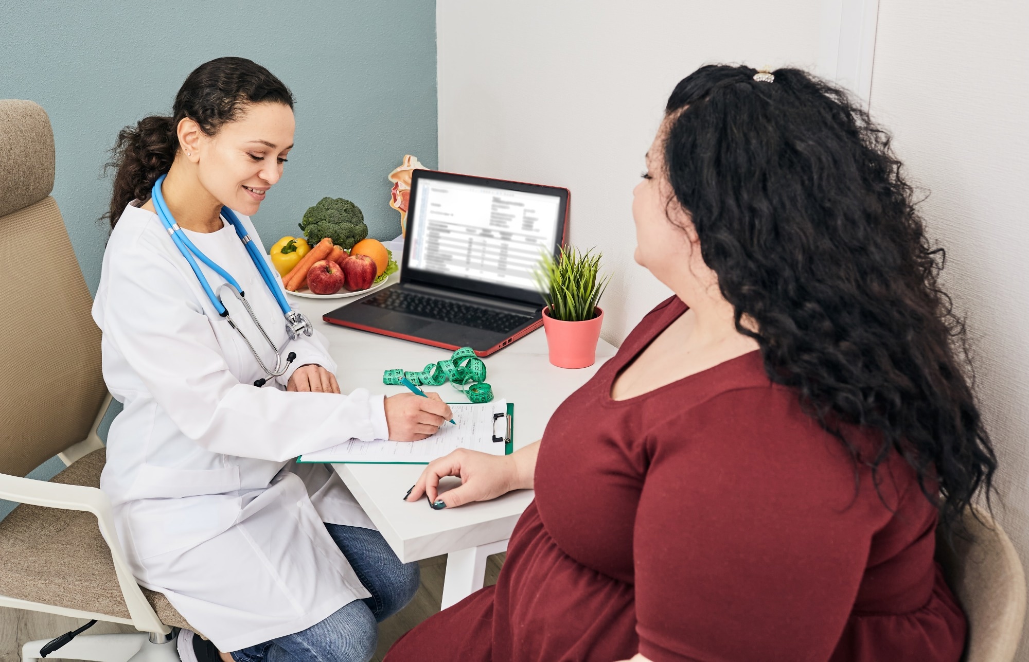 Study: Phenotype tailored lifestyle intervention on weight loss and cardiometabolic risk factors in adults with obesity: a single-centre, non-randomised, proof-of-concept study. Image Credit: Peakstock / Shutterstock.com