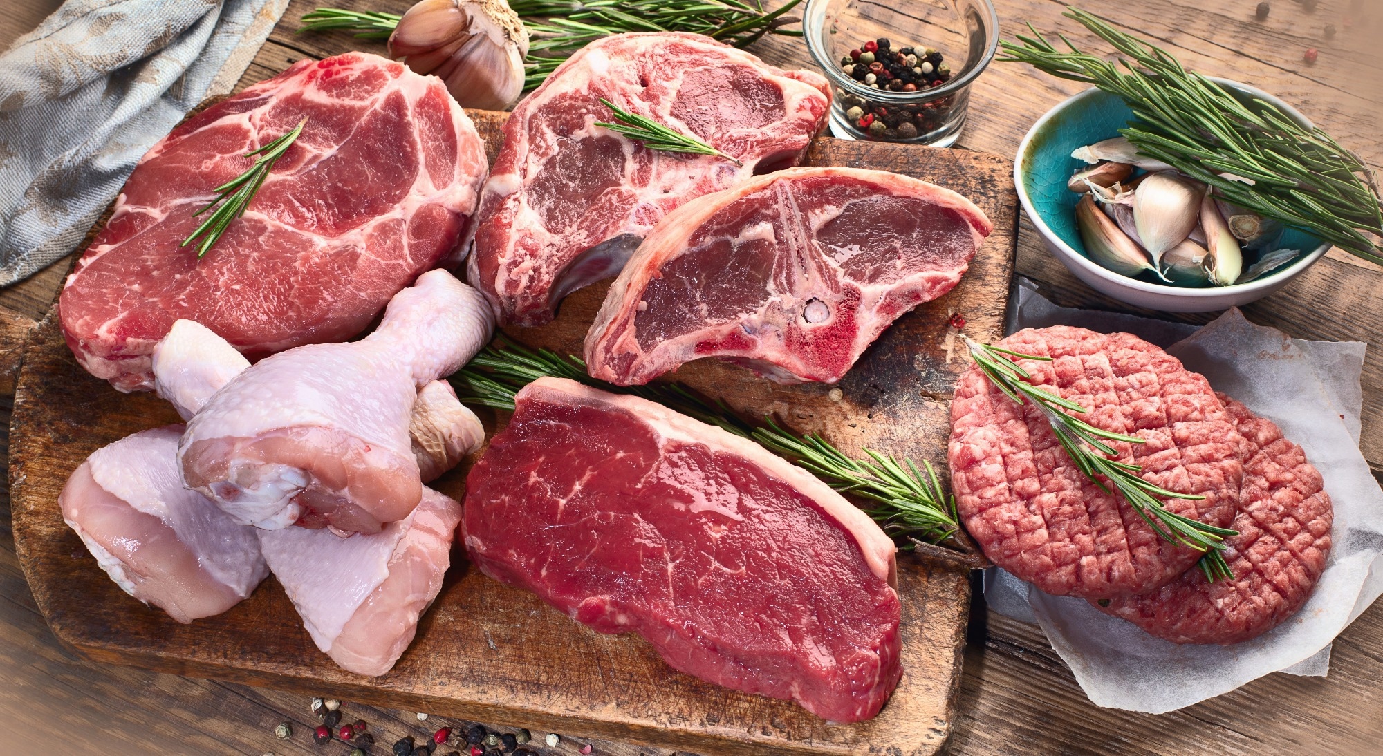 Study: Nutritional Effects of Removing a Serving of Meat or Poultry from Healthy Dietary Patterns—A Dietary Modeling Study. Image Credit: TatjanaBaibakova/Shutterstock.com