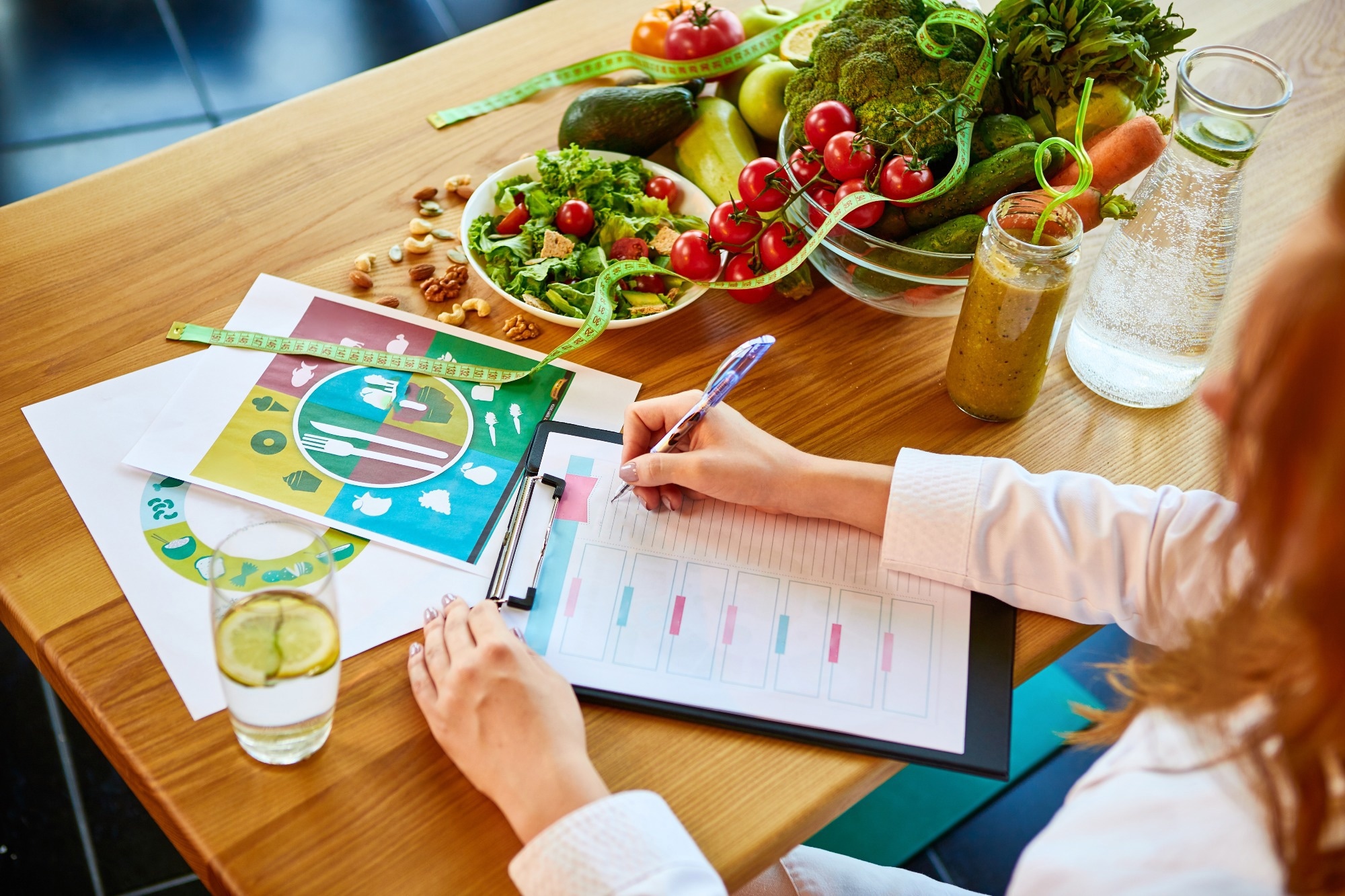 Study: Adherence to the EAT‐Lancet Healthy Reference Diet in Relation to Risk of Cardiovascular Events and Environmental Impact: Results From the EPIC‐NL Cohort. Image Credit: BONDARTPHOTOGRAPHY/Shutterstock.com