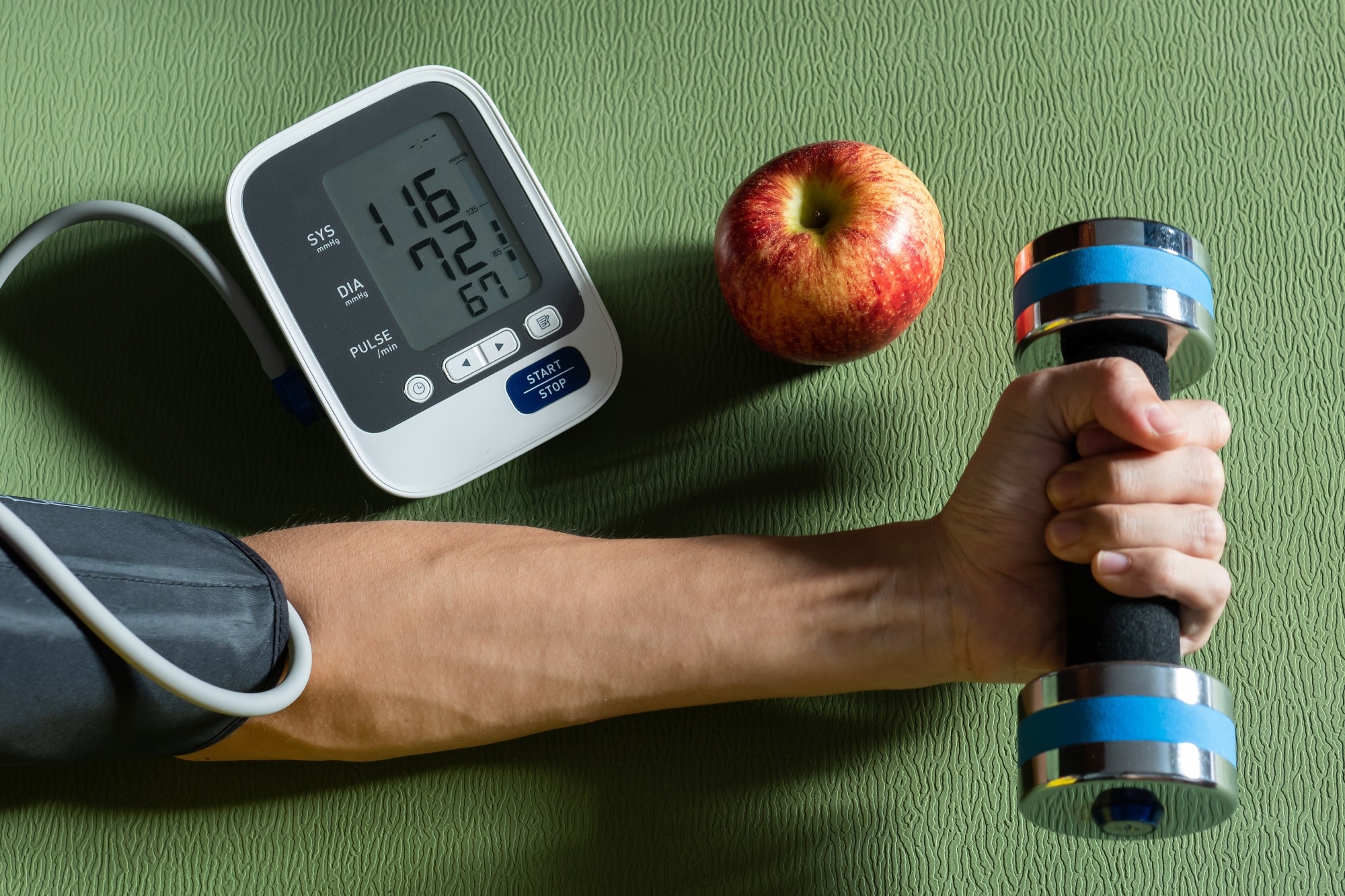 Study: Dietary Approaches to Stop Hypertension (DASH) diet and mental well-being: A systematic review. Image Credit: Wachiwit / Shutterstock.com