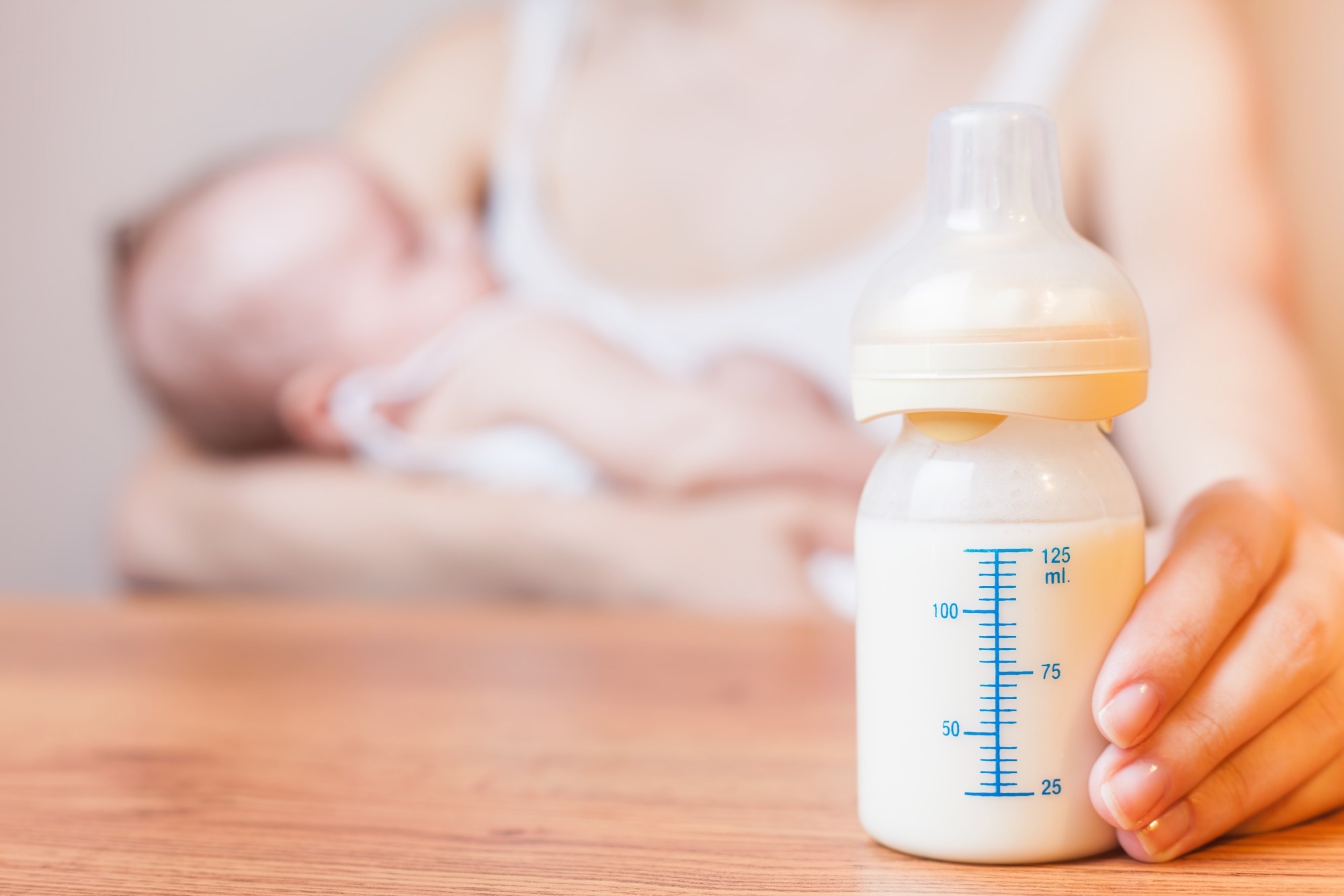 Study: Human milk-associated bacterial communities associate with the infant gut microbiome over the first year of life. Image Credit: Pavel Ilyukhin / Shutterstock.com