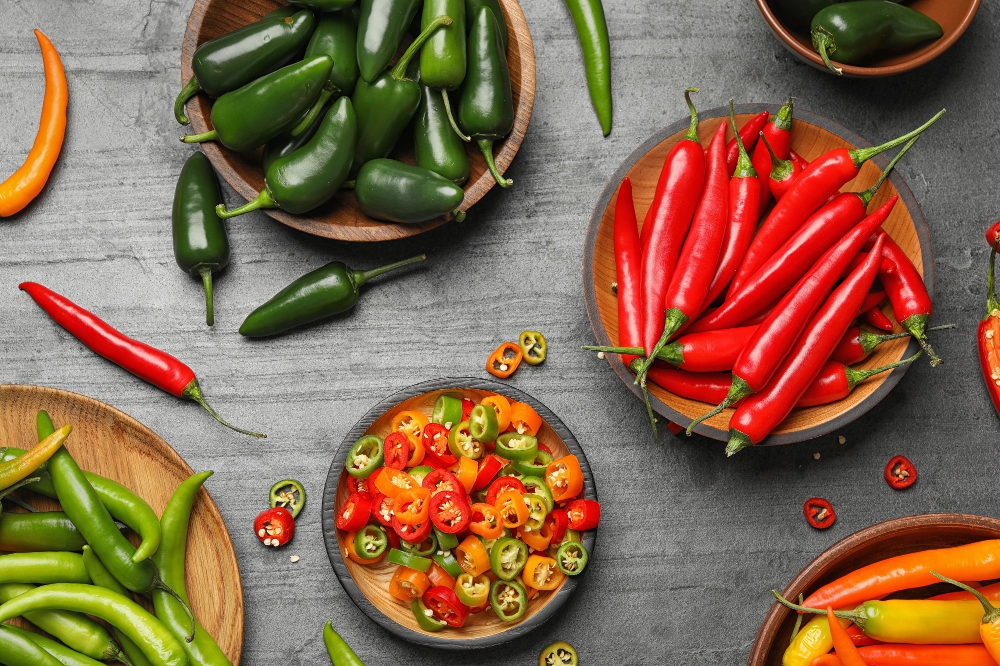 Study: Spicy food intake predicts Alzheimer-related cognitive decline in older adults with low physical activity. Image Credit: New Africa / Shutterstock.com