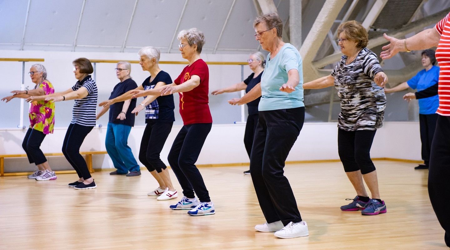 Exercise, group training reduced recurrent falls and fall injuries in community-dwelling older women