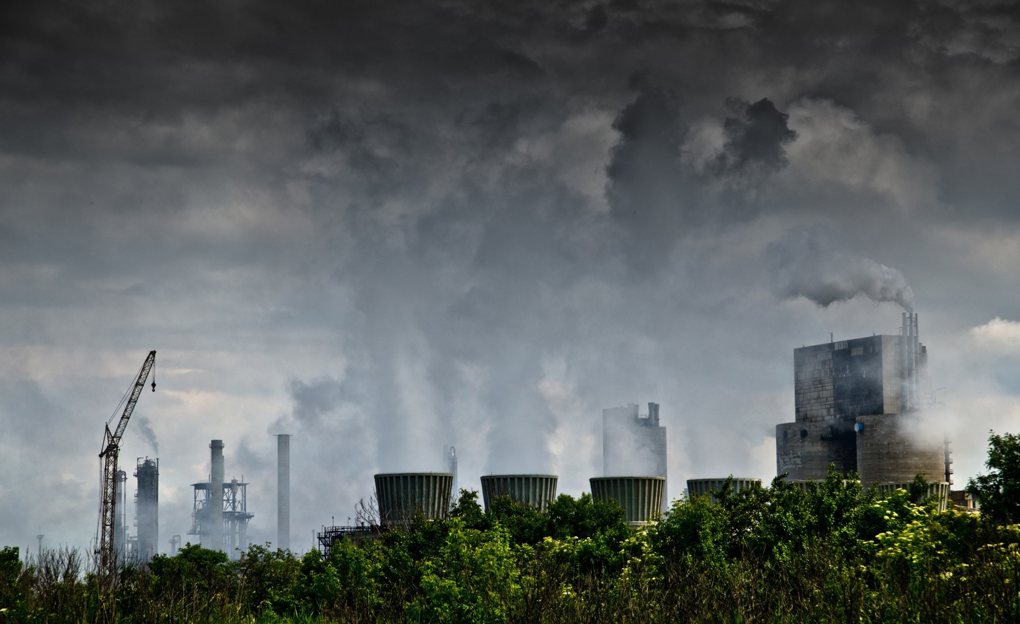 Study: Long-term air pollution exposure and markers of cardiometabolic health in the National Longitudinal Study of Adolescent to Adult Health (Add Health) Study. Image Credit: BalazsVekony/Shutterstock.com