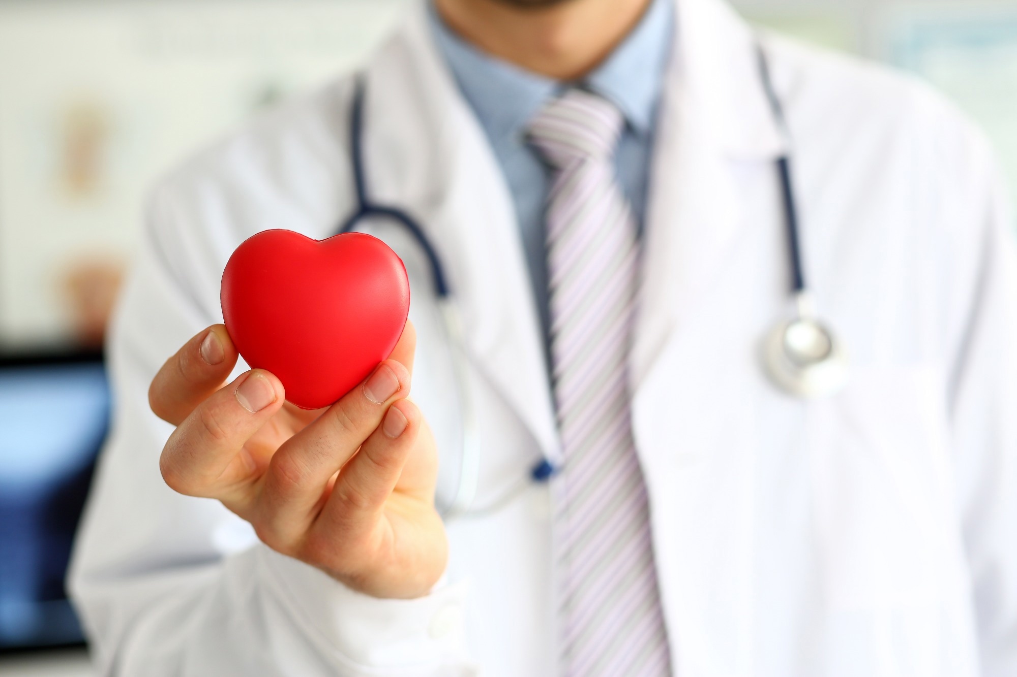 Exploración del riesgo a largo plazo de eventos cardiovasculares adversos mayores después de un accidente cerebrovascular y un ataque isquémico transitorio