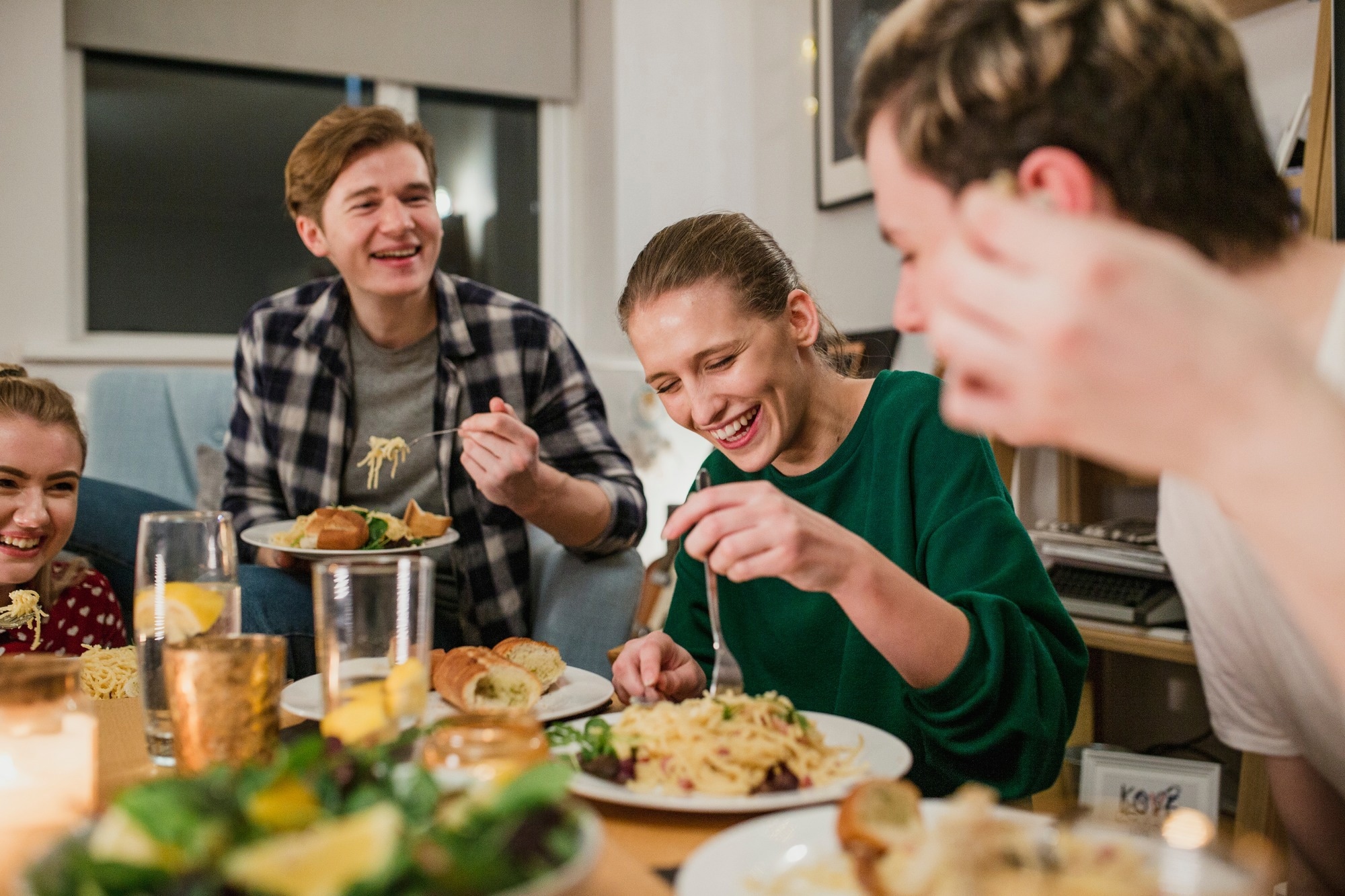 مطالعه: مهارت های کم آشپزی با اضافه وزن و چاقی در مقطع کارشناسی مرتبط است.  اعتبار تصویر: DGLimages/Shutterstock.com