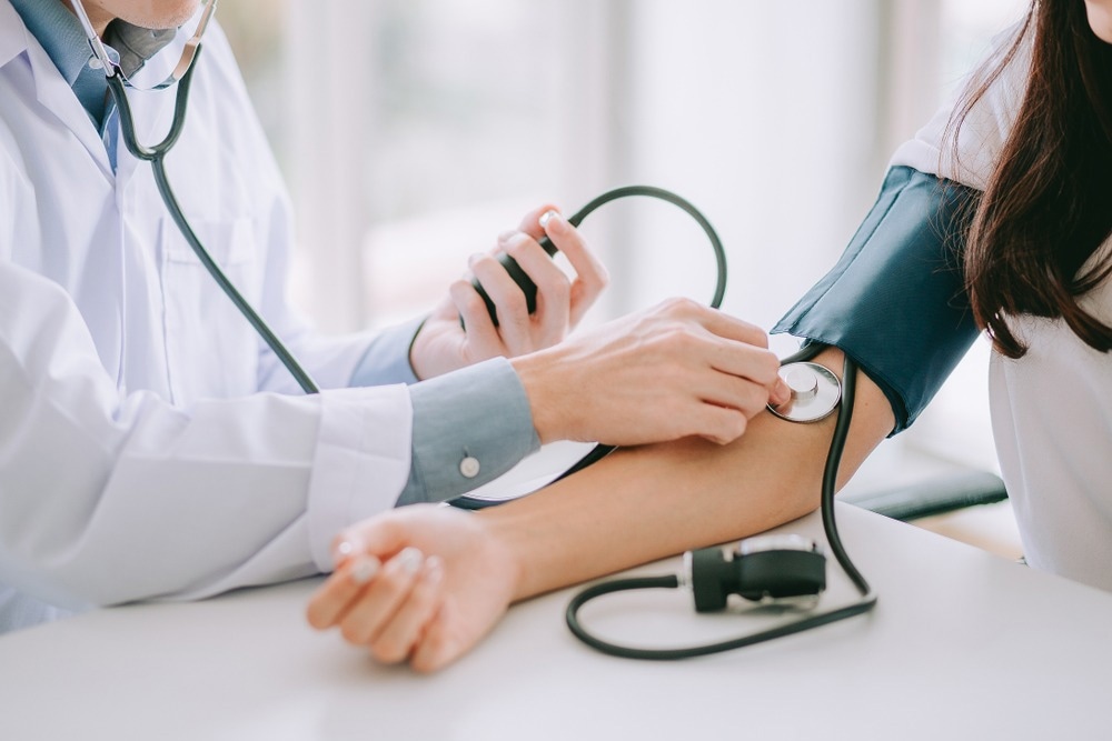 Study: Assessment of Hypertension Complications and Health Service Use 5 Years After Implementation of a Multicomponent Intervention. Image Credit: Chompoo Suriyo/Shutterstock.com