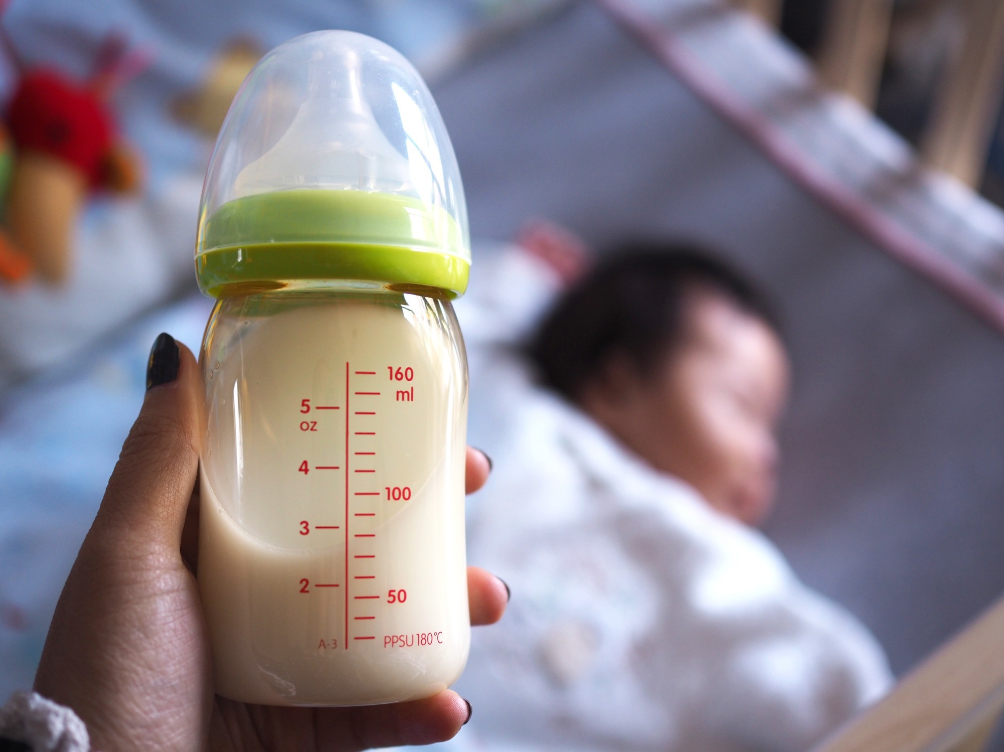 Study: Prenatal SARS-CoV-2 infection alters postpartum human milk-derived extracellular vesicles. Image Credit: parinoi / Shutterstock.com