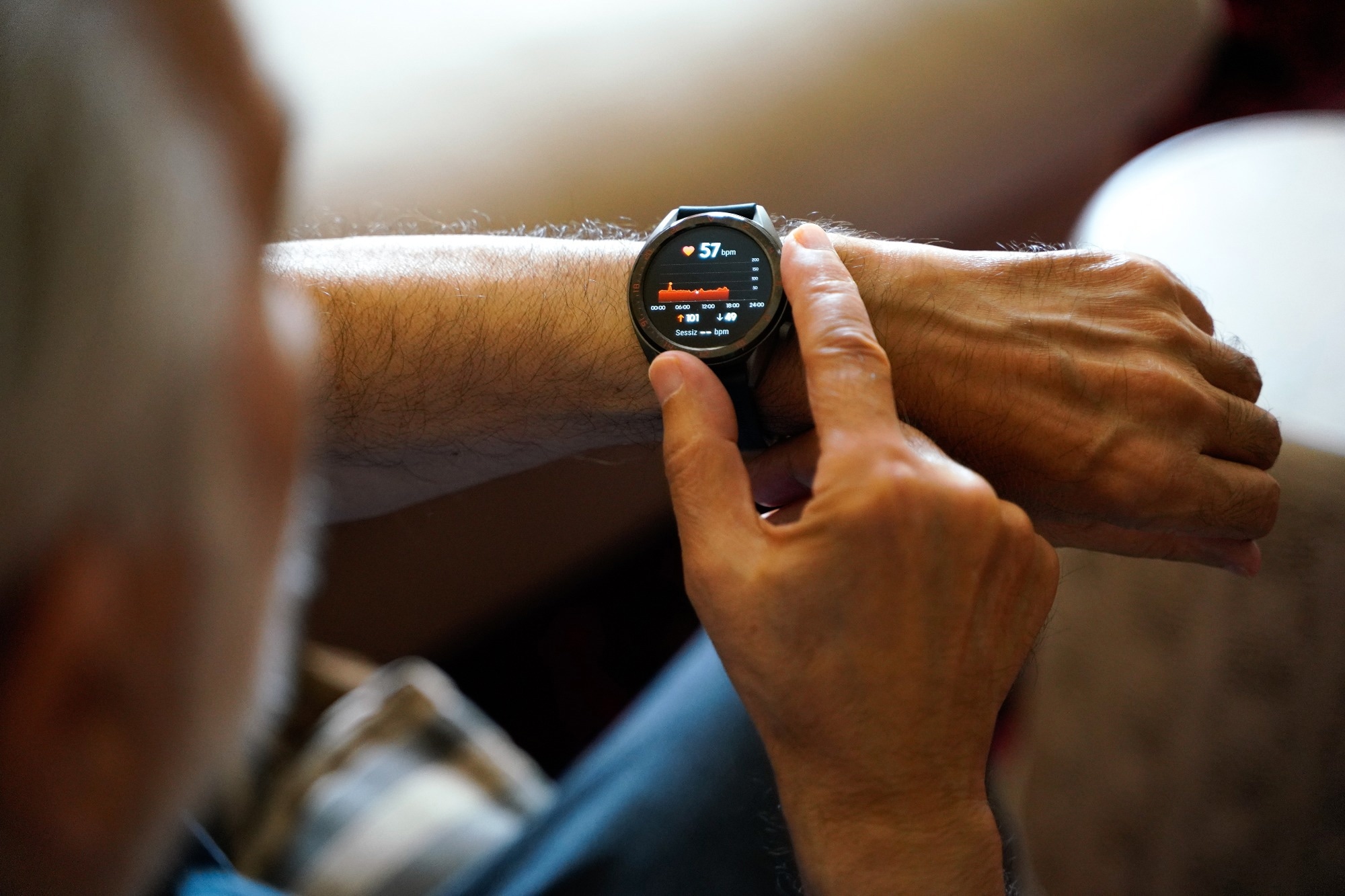 Study: Use of Wearable Devices in Individuals With or at Risk for Cardiovascular Disease in the US, 2019 to 2020. Image Credit: LordBeard/Shutterstock.com