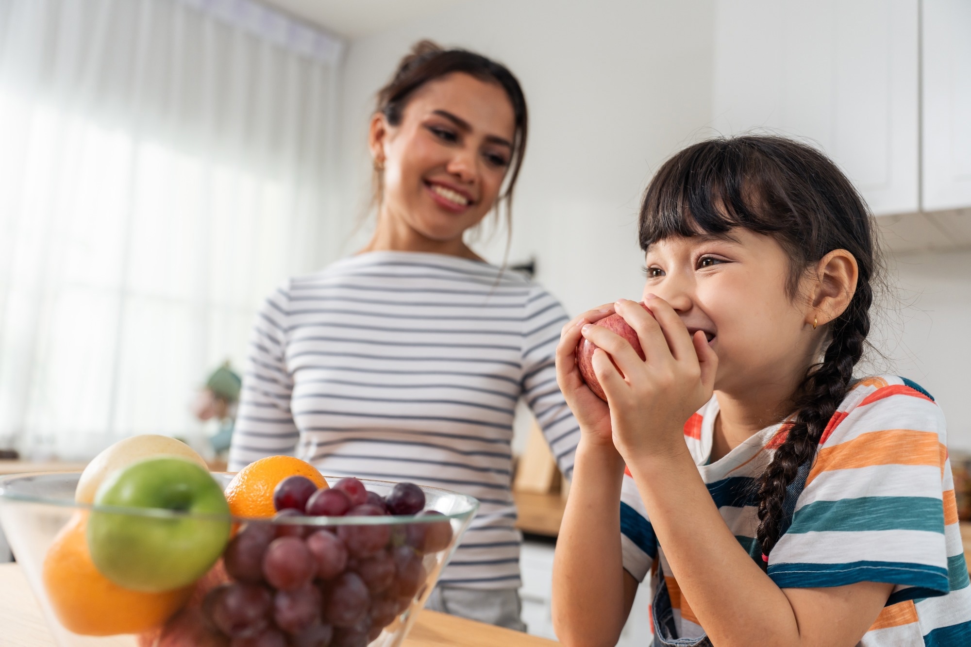 Study: Estimates and trends of zero vegetable or fruit consumption among children aged 6–23 months in 64 countries. Image Credit: Hananeko_Studio/Shutterstock.com