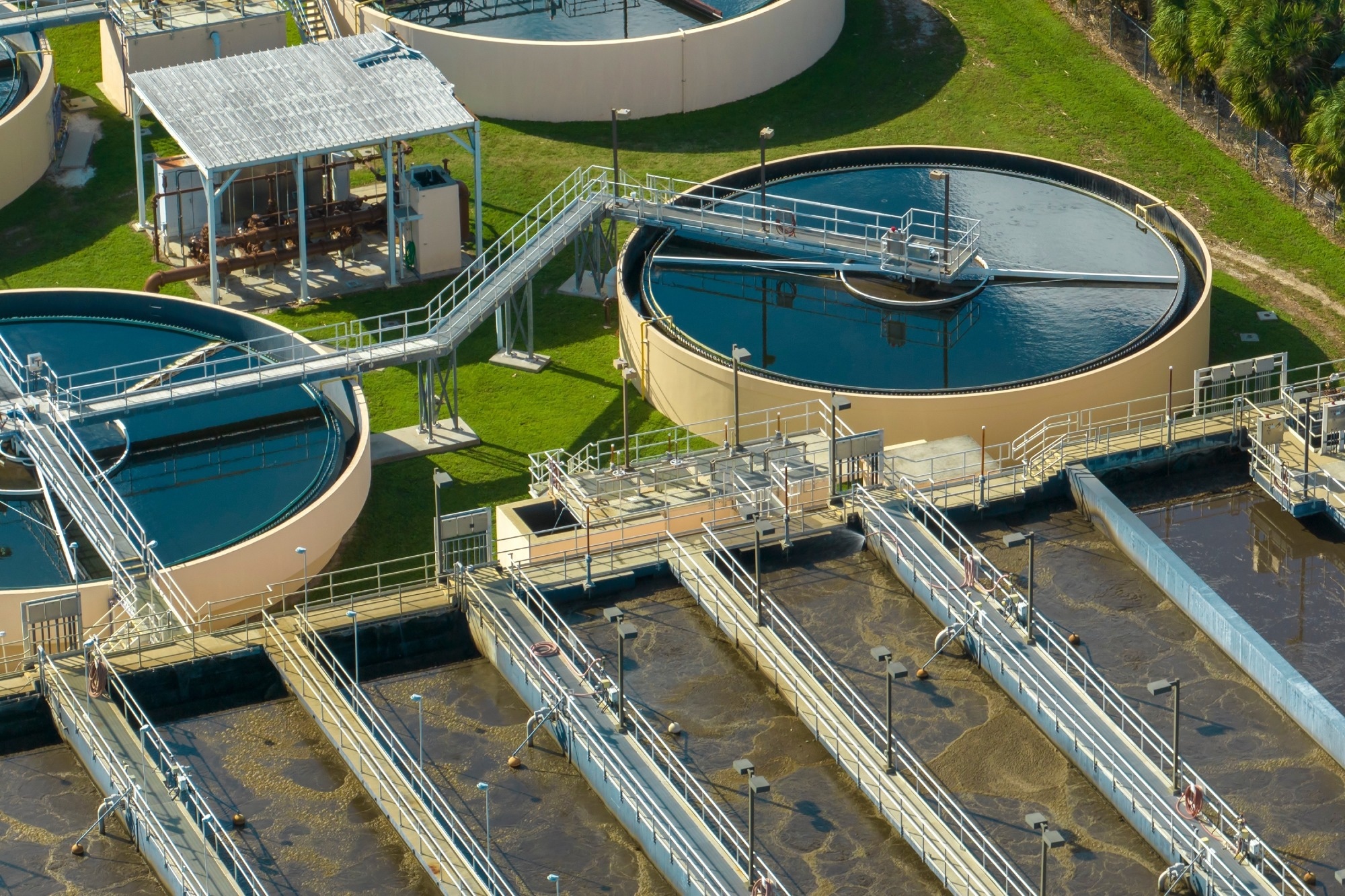 Study: Use of Wastewater Metrics to Track COVID-19 in the US. Image Credit: Bilanol/Shutterstock.com