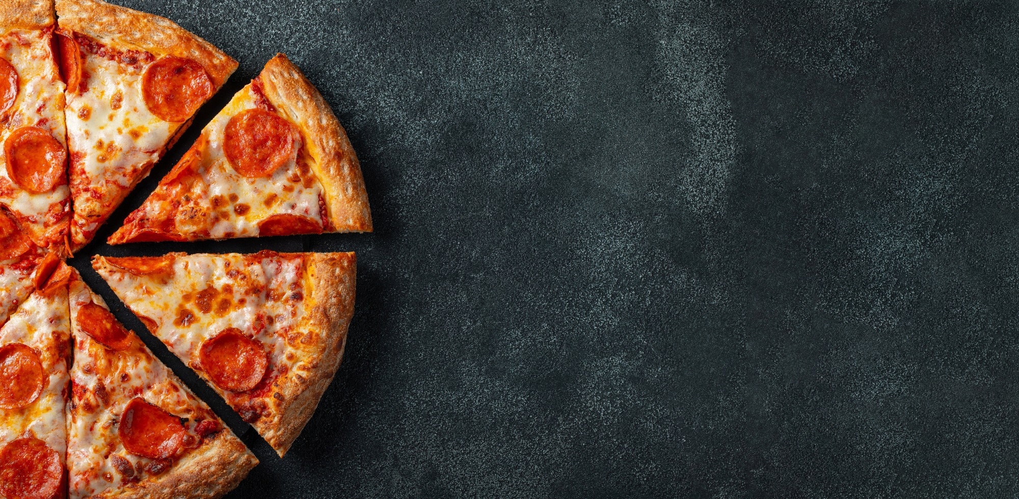 Study: Does Pizza Consumption Favor an Improved Disease Activity in Rheumatoid Arthritis? Image Credit: VasiliyBudarin/Shutterstock.com