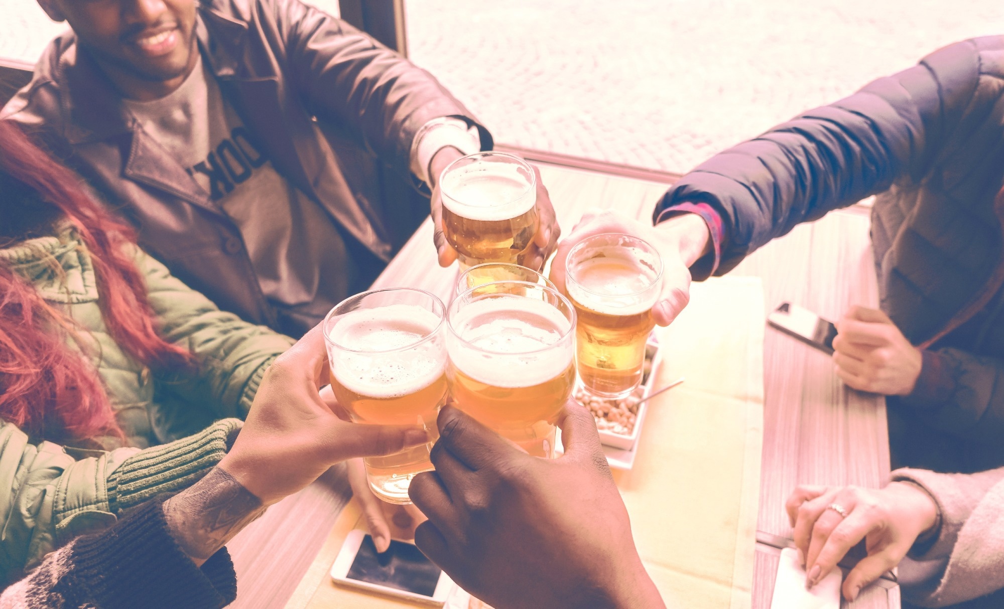 Study: Effect of a smartphone intervention as a secondary prevention for use among university students with unhealthy alcohol use: randomised controlled trial. Image Credit: Akhenaton Images/Shutterstock.com