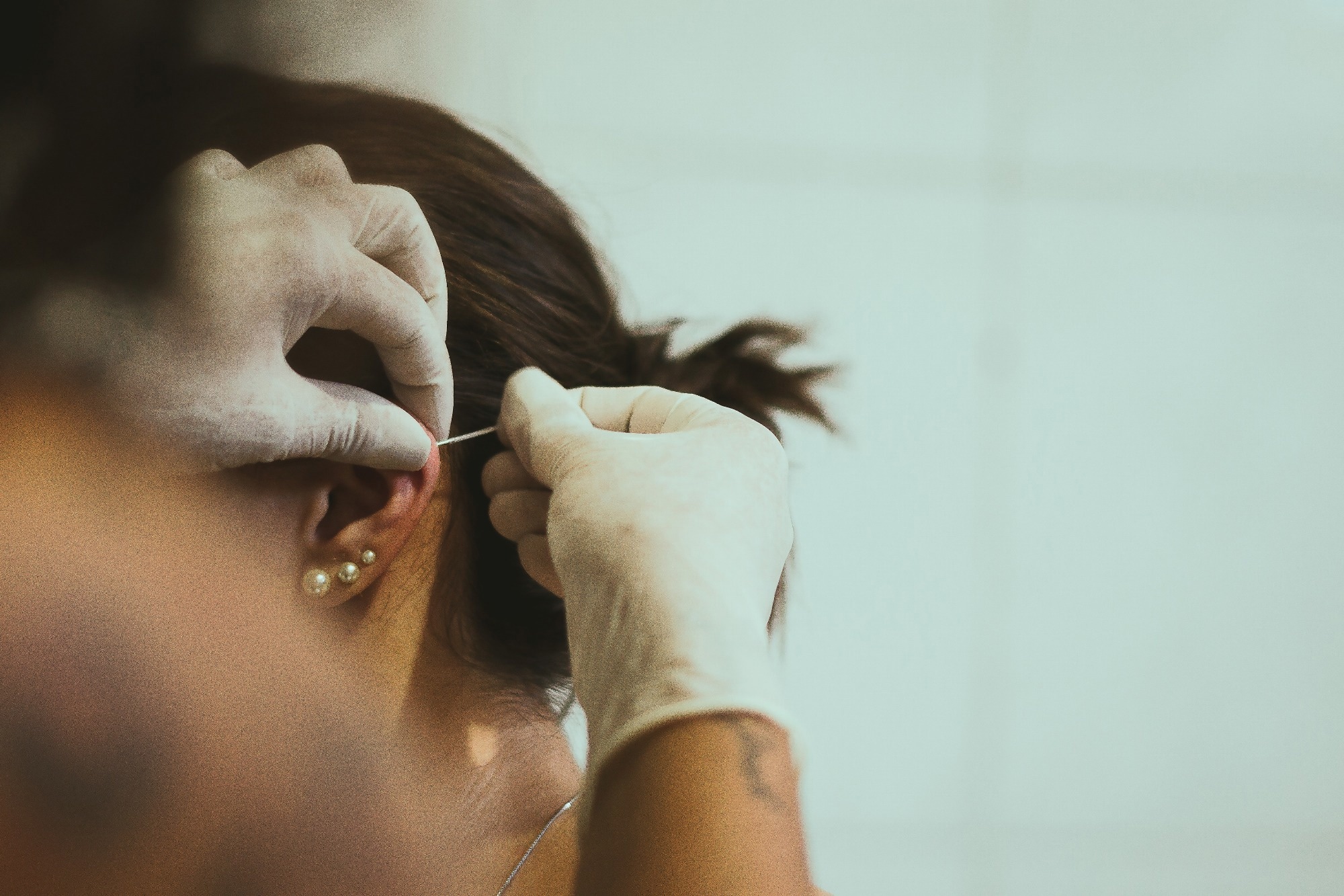 Study: Community Outbreak of Pseudomonas aeruginosa Infections Associated with Contaminated Piercing Aftercare Solution, Australia, 2021. Image Credit: Daiana Campos / Shutterstock