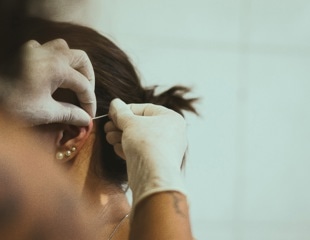 Outbreak of piercing infections in Australia traced to contaminated aftercare solution