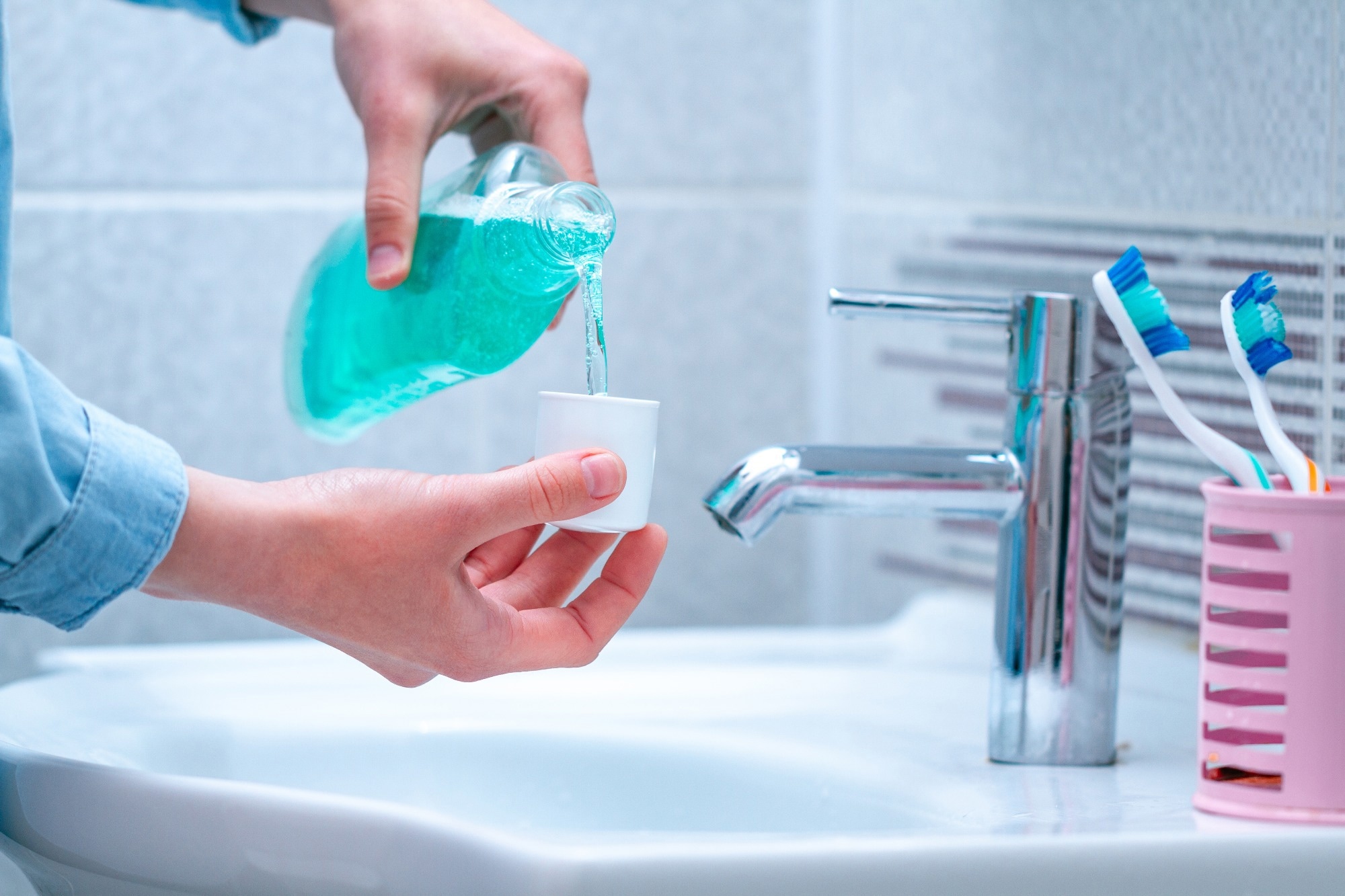 Study: Ingredients in Commercially Available Mouthwashes: A Review. Image Credit: goffkein.pro / Shutterstock.com