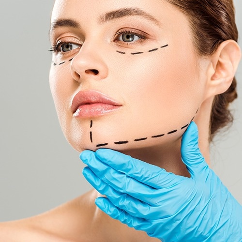 Social media use linked to higher acceptance of cosmetic surgery among young women