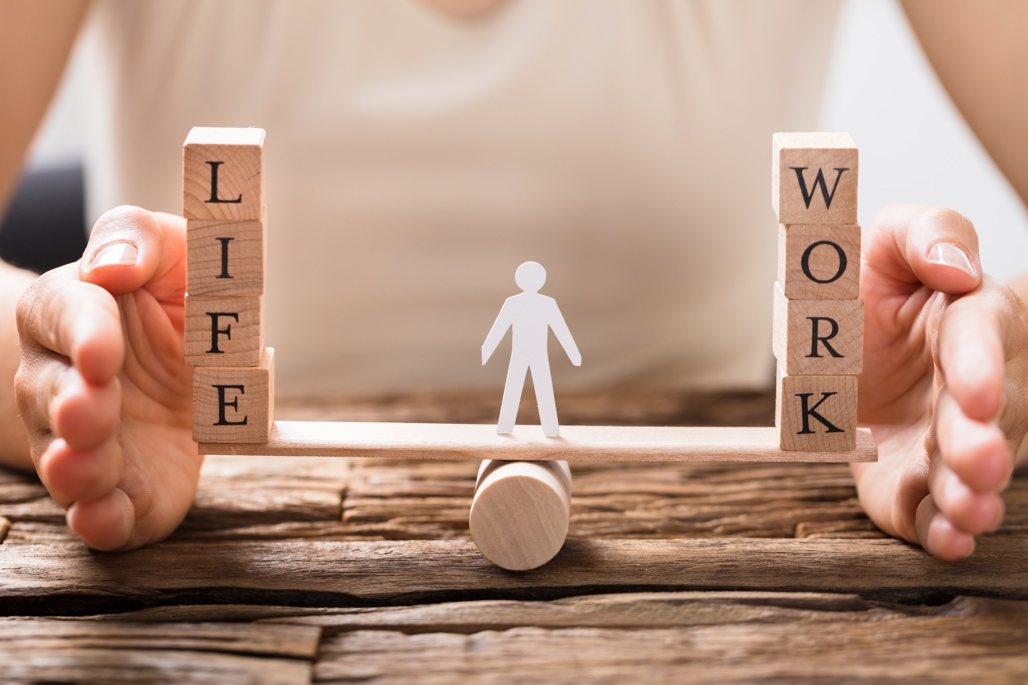 Study: Working hours, social engagement, and depressive symptoms: an extended work-life balance for older adults. Image Credit: Andrey_Popov/Shutterstock.com