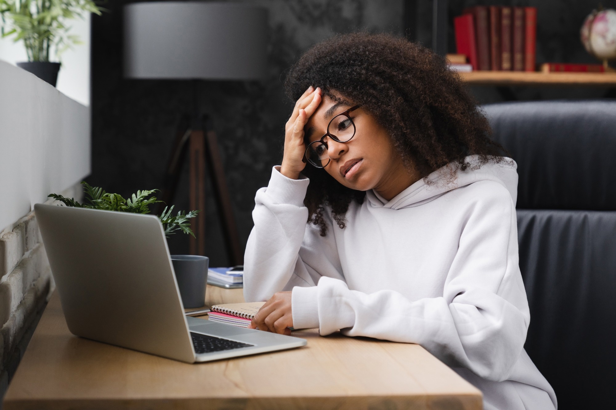 Study: The burden of psychological distress and unhealthy dietary behaviours among 222,401 school-going adolescents from 61 countries. Image Credit: Inside Creative House / Shutterstock.com