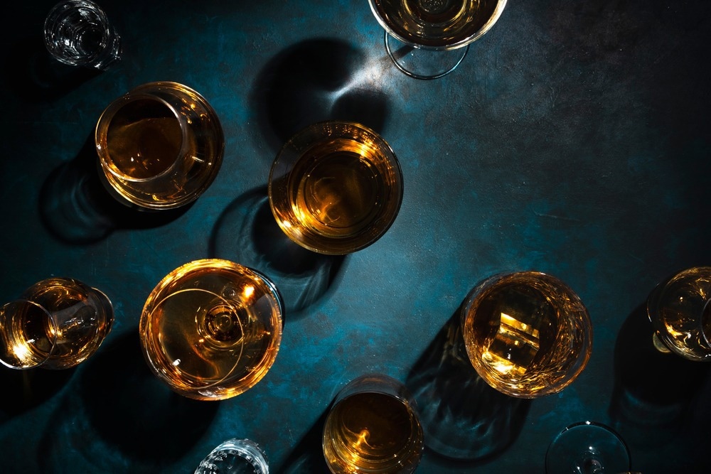Study: Binge-pattern alcohol consumption and genetic risk as determinants of alcohol-related liver disease. Image Credit: 5PH/Shutterstock.vom
