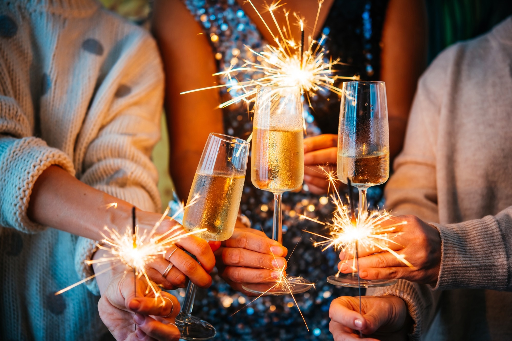 Study: Unravelling the effect of New Year’s Eve celebrations on SARS-CoV-2 transmission. Image Credit: fornStudio / Shutterstock.com
