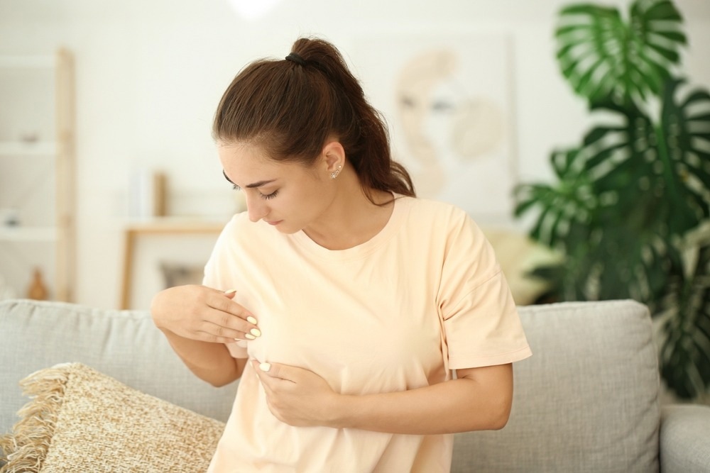 Study: Invasive breast cancer and breast cancer death after non-screen detected ductal carcinoma in situ from 1990 to 2018 in England: population based cohort study. Image Credit: Pixel-Shot/Shutterstock.com