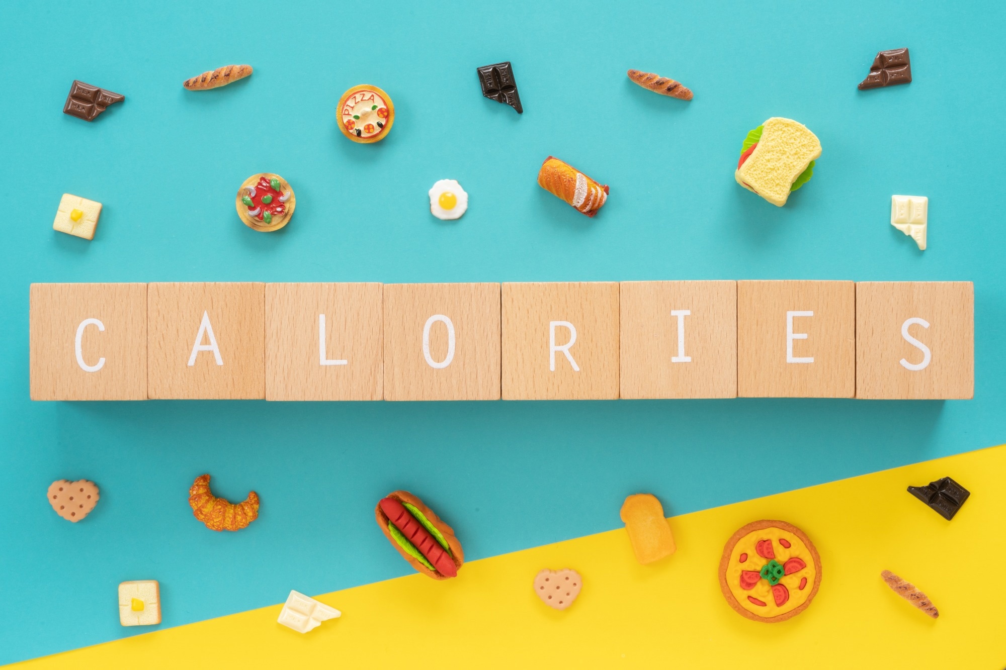 Study: Effect of calorie labelling in the out-of-home food sector on adult obesity prevalence, cardiovascular mortality, and social inequalities in England: a modelling study. Image Credit: ELUTAS / Shutterstock