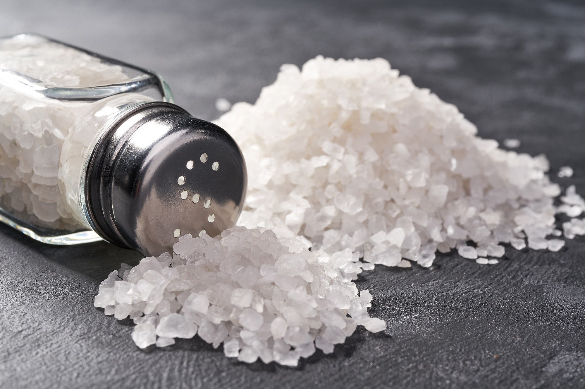 Study: Technology-supported behavior change interventions for reducing sodium intake in adults: a systematic review and meta-analysis. Image Credit: itor/Shutterstock.com