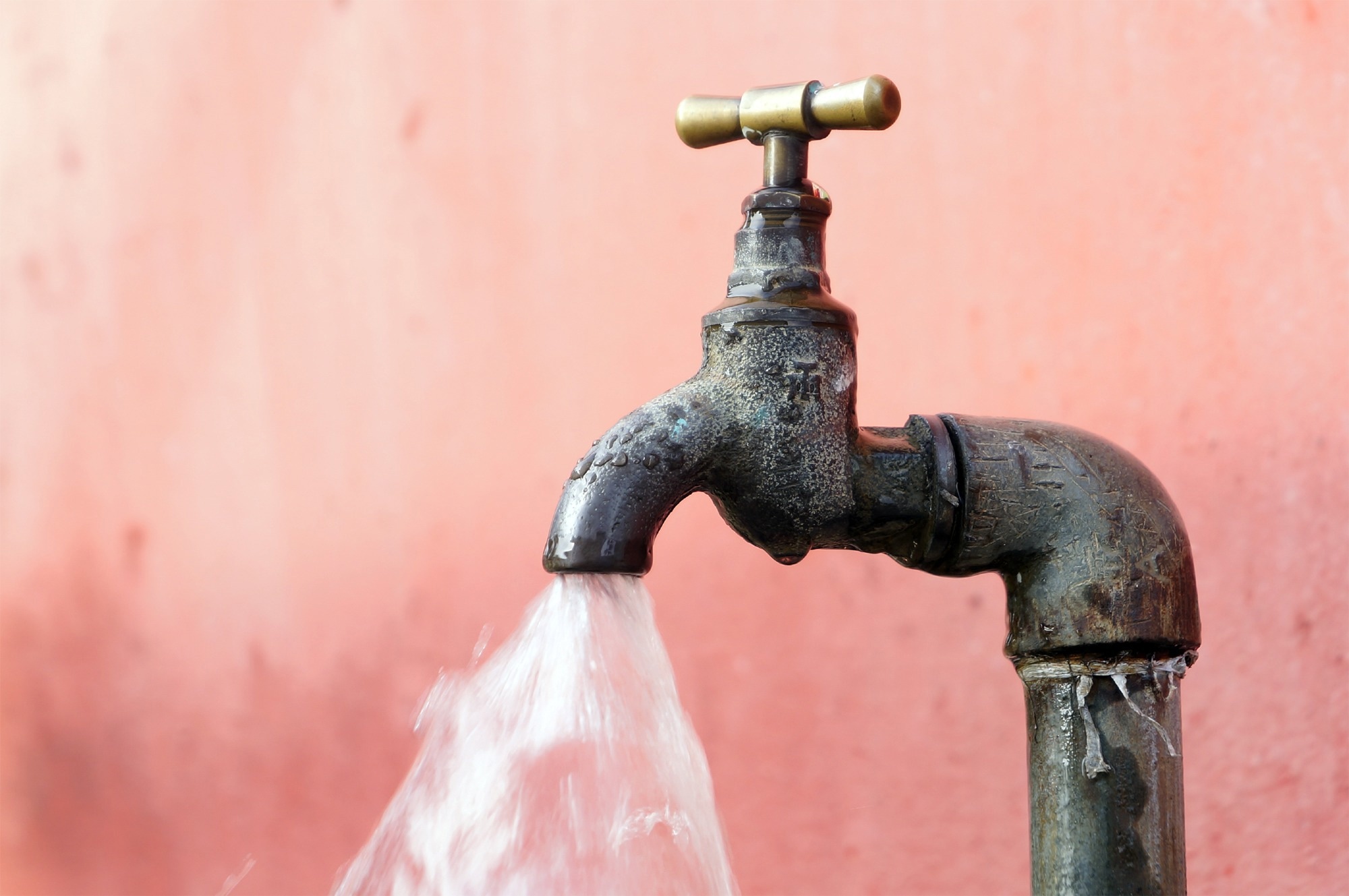 Study: Estimated childhood lead exposure from drinking water in Chicago. Image Credit: bakhistudio / Shutterstock.com