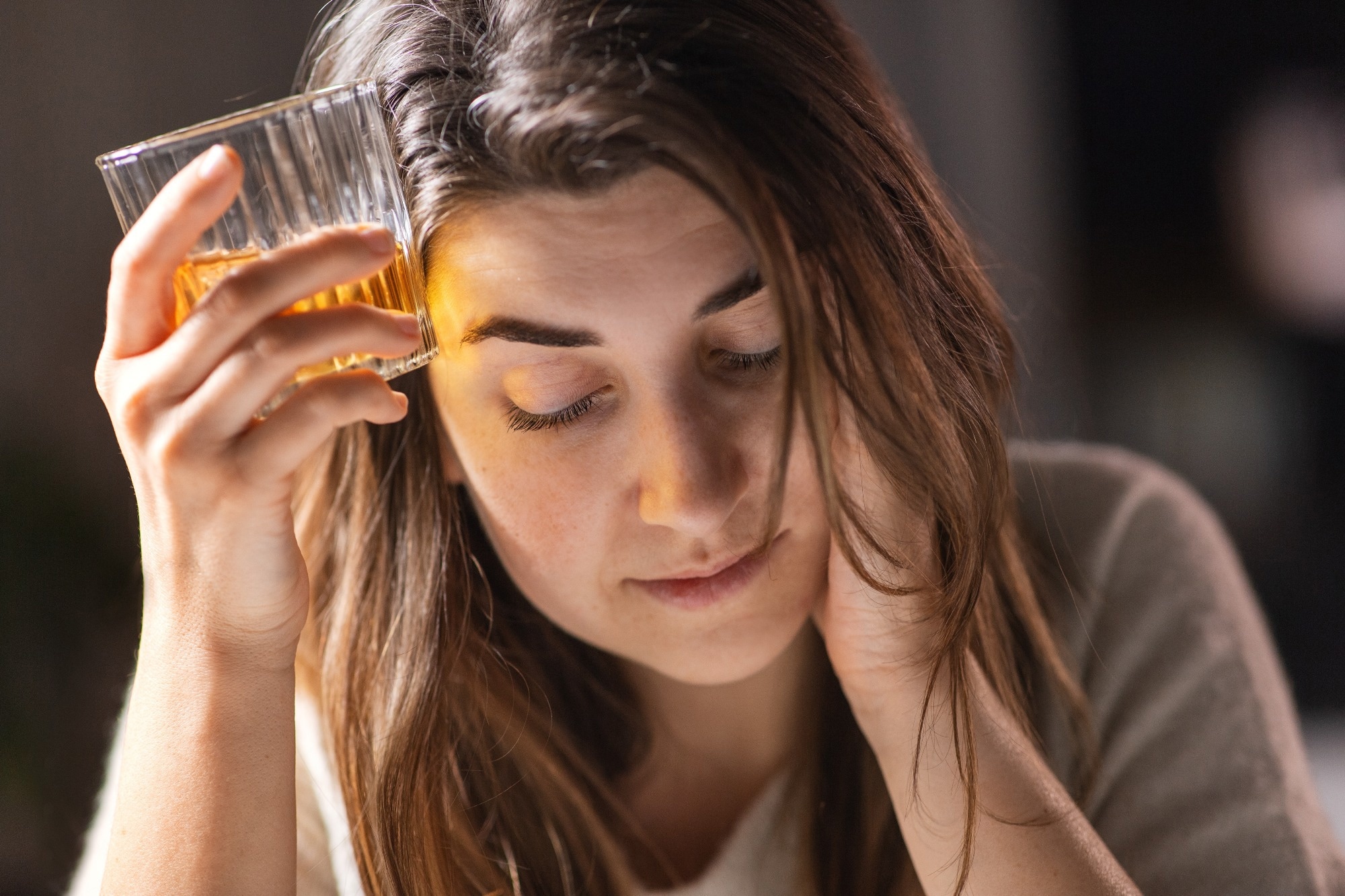 Does This Patient Have Alcohol Use Disorder? The Rational Clinical Examination Systematic Review. Image Credit: Syda Productions / Shutterstock