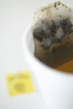 Add another line to the list of benefits from drinking tea: New research in animals suggests that tea may be a simple, inexpensive means of preventing diabetes and its ensuing complications, including cataracts. The report, scheduled to appear in the May 4 print issue of the American Chemical Society